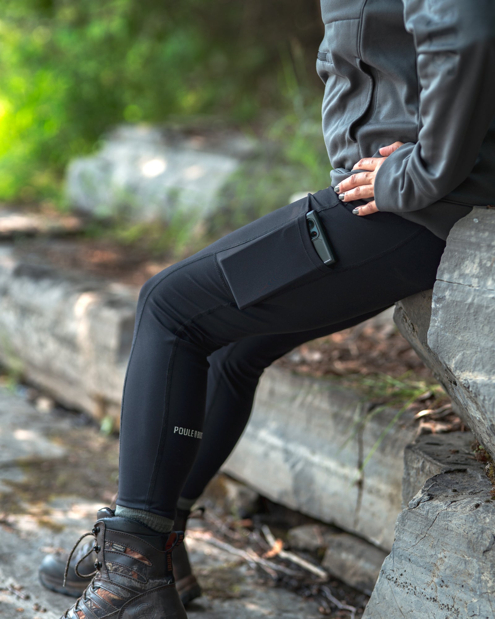 Le legging pour femme est-il dépassé ? Sûrement pas dans le bois !