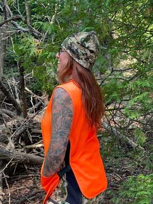HUNTING BIB FOR ADULT WOMEN